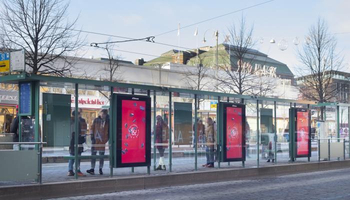 01_lasipalatsi_Pandan digitaalinen ulkomainos Lasipalatsin hubissa