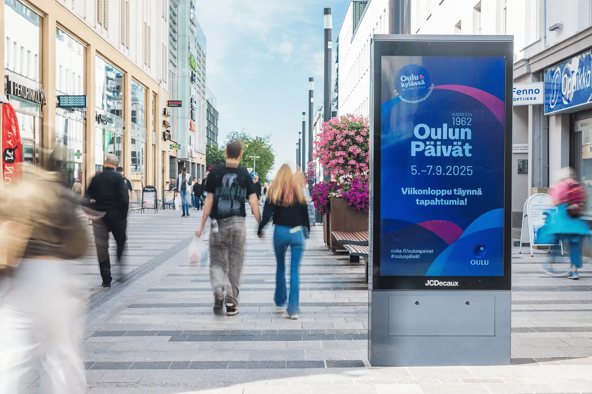 Oulun päivät digitaalinen ulkomainoskampanja Oulussa Kauppurienkadun ja Pekurinkadun kulmassa.