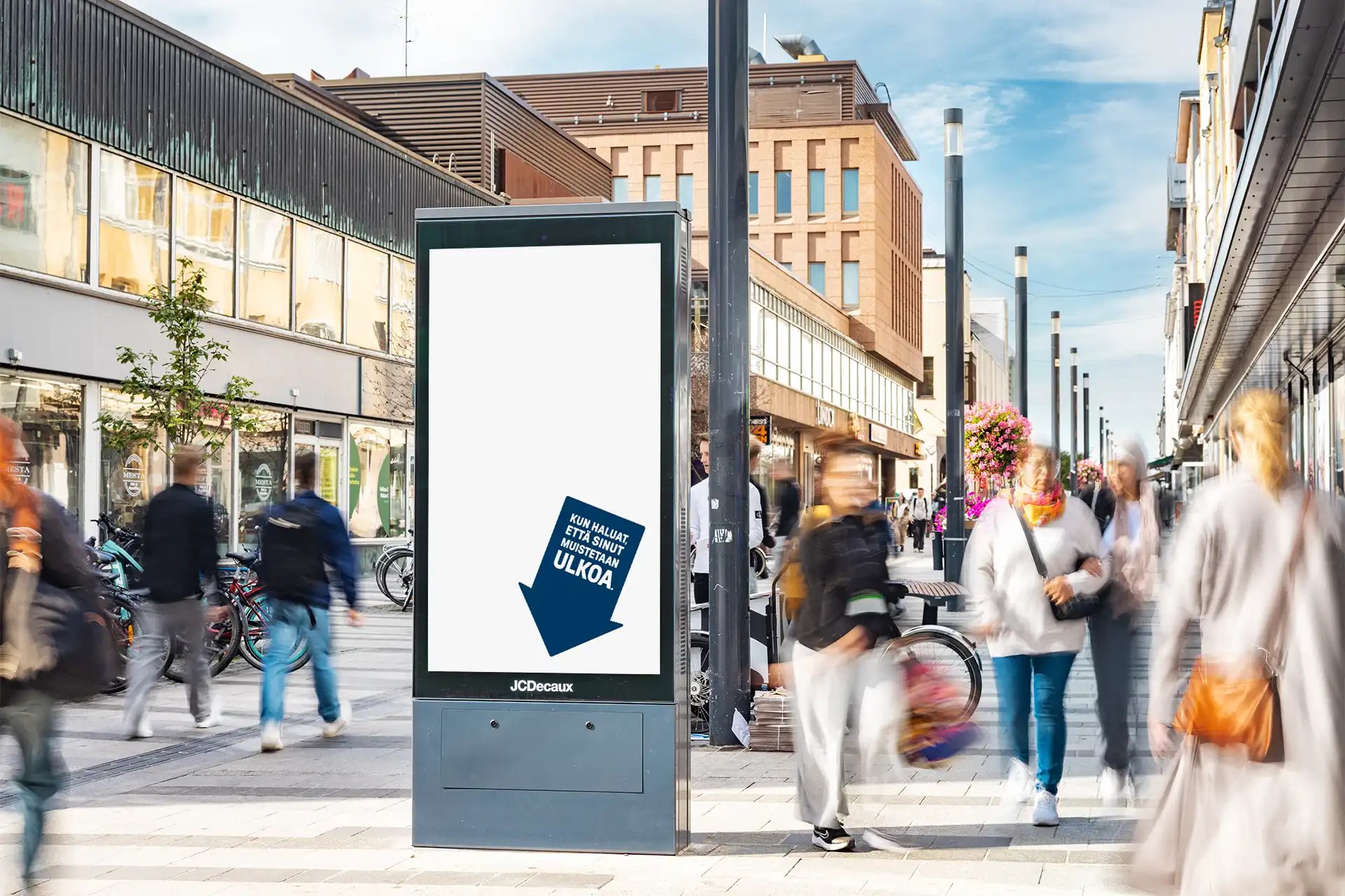 JCDecaux'n digitaalinen ulkomainoskampanja Oulussa kauppakeskus Valkean lähellä.