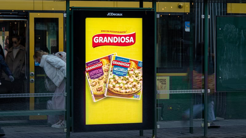 Miten ulkomainonta voi jopa kaksinkertaistaa kampanjasi vaikutuksen? – Tuore tutkimus paljastaa ratkaisevat luovat keinot